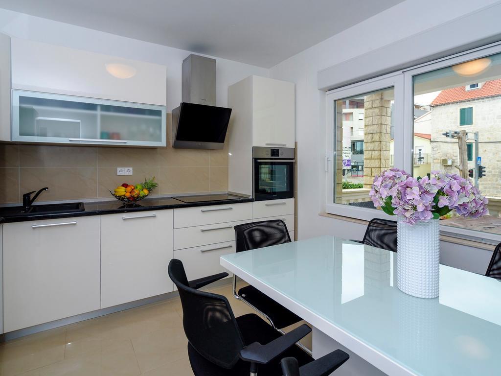 Apartments Villa Castello คาชเตลา ภายนอก รูปภาพ