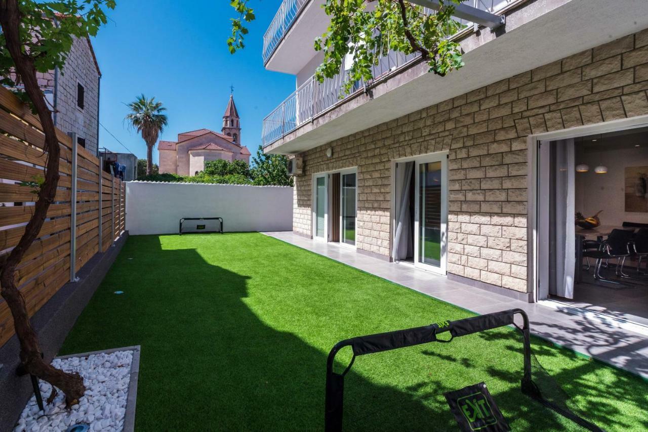 Apartments Villa Castello คาชเตลา ภายนอก รูปภาพ