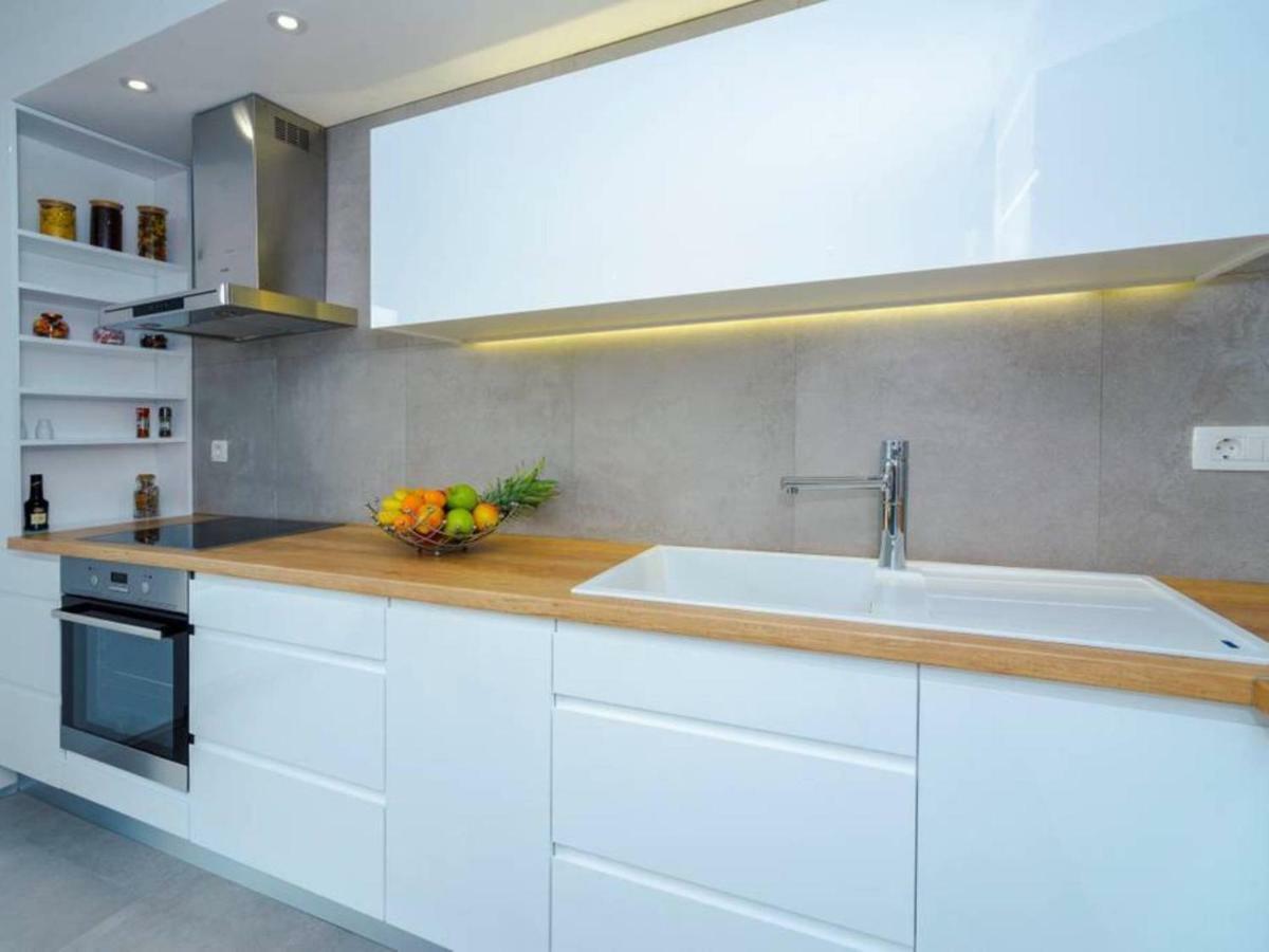 Apartments Villa Castello คาชเตลา ภายนอก รูปภาพ